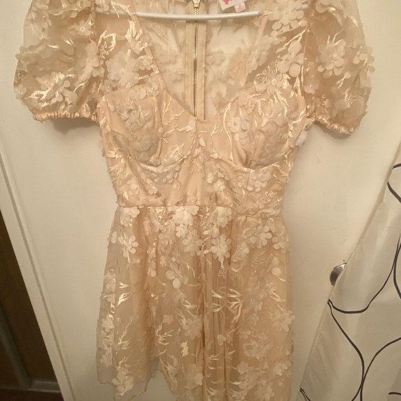 Flowery Dress - Picture 3 of 4